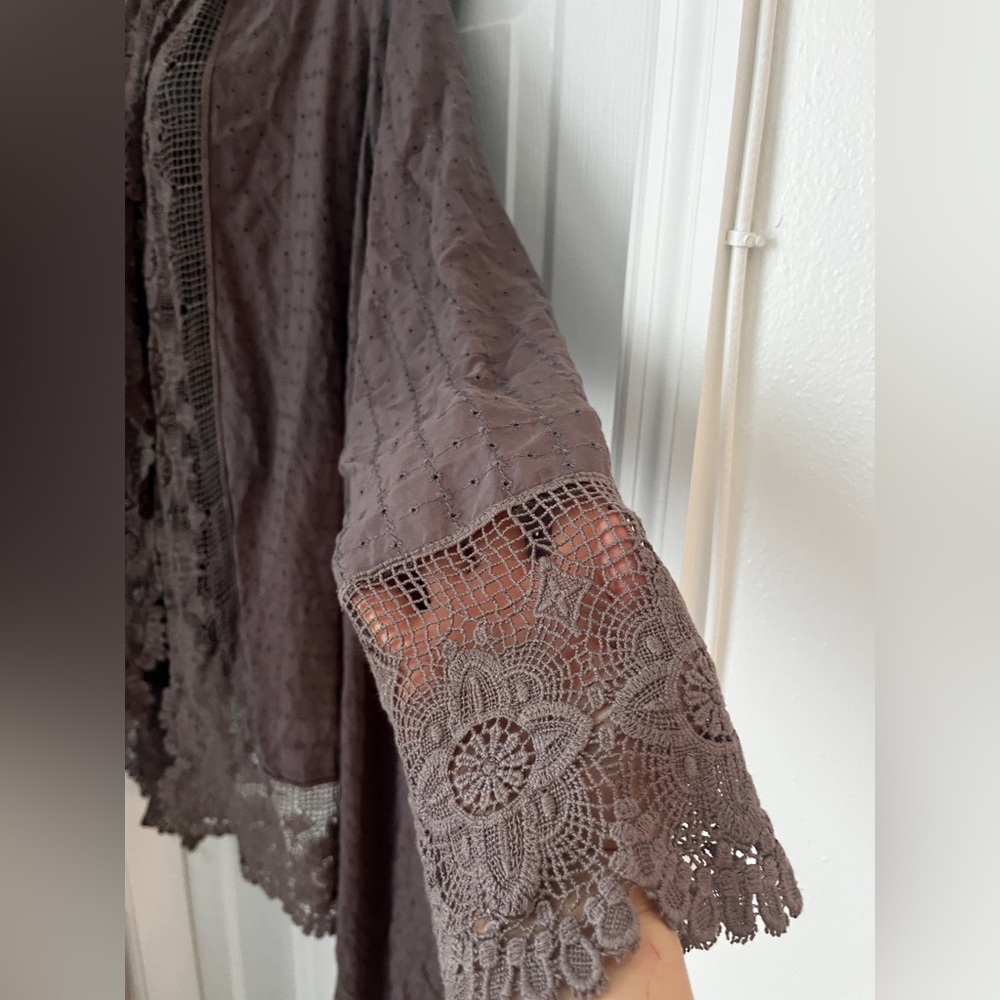 Paparazzi Lace Trimmed taupe gray Cape cardigan cover size M - Picture 15 of 16